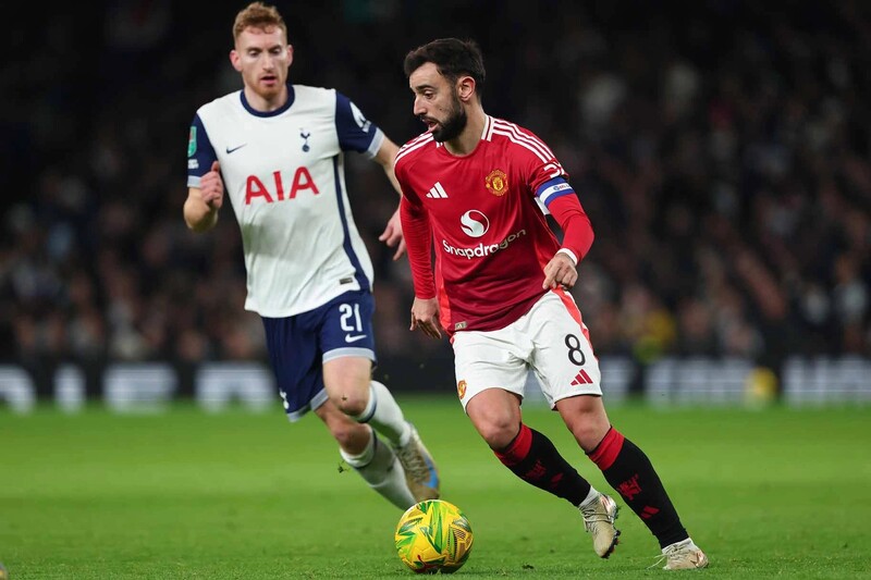 Man United vs Tottenham - Đẩy Gà Trống vào khủng hoảng